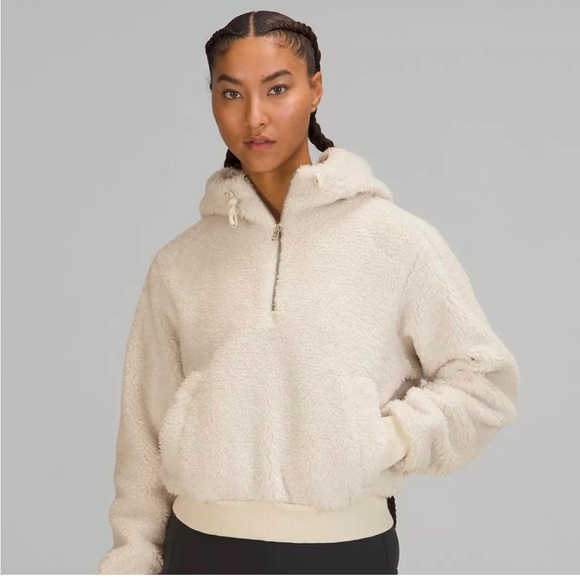lululemon athletica Tops - Lululemon 1/4 zip cropped Sherpa‎ pullover size 4